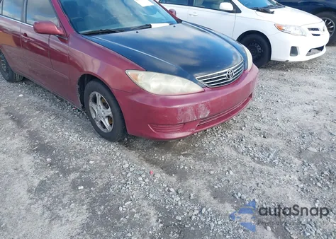 2005 Toyota Camry Le из США, поврежденный, VIN 4T1BE30KX5U088385